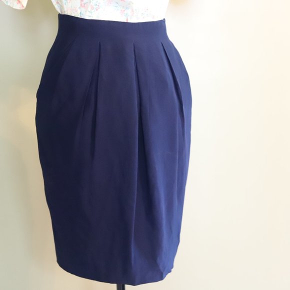 Vintage Dana Buchman | 100% Silk Skirt - Picture 7 of 8
